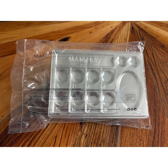Mary Kay Disposable Cosmetic Trays Makeup Artist Palette 30 Pack New - Picture 1 of 3